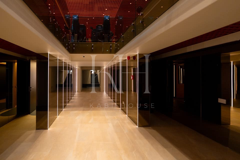 Gallery19