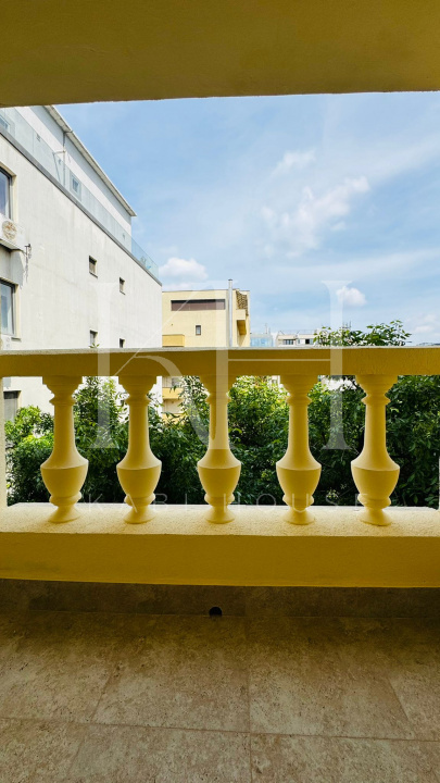 Gallery28