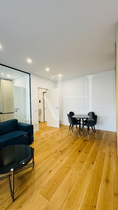 Gallery8