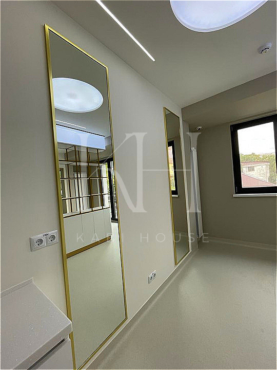 Gallery5