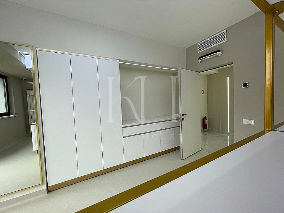 Gallery6